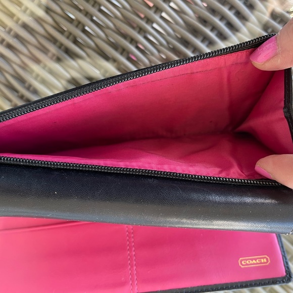 Coach Wallet - Picture 7 of 7